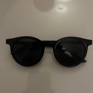 Solglasögon  - Solglasögon & Mycket bra skick 