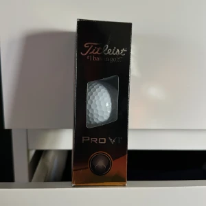 Titleist Pro V1 golfbollar - Aldrig använt dessa golfbollar då jag inte golfar, 3-pack.