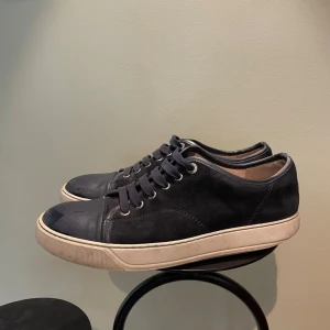 Lanvin skor  - Hej, säljer mina gamla lanvin skor. Säljer billigt! Först till kvarn  Bara skorna medföljer 