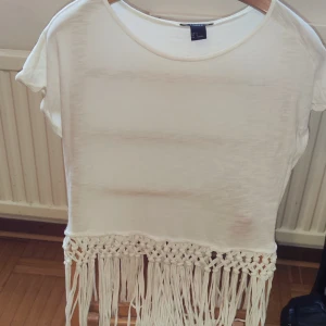 Tröja  - Jättefin tröja med fransar. I fint skick ⭐ Stl S. 