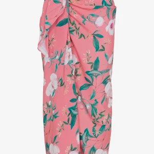 By Malina Sarong - Helt ny och oanvänd. 