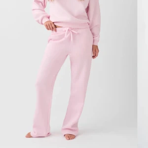 Basic straight sweatpants  - Helt oanvända mjukisbyxor från Gina, inte ens testade!!