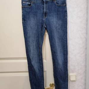 Jeans, slim, high waist, använda 2 ggr.