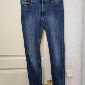 Jeans - Jeans, slim, high waist, använda 2 ggr.