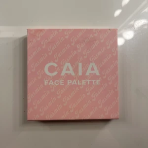 Caia palett  - Säljer min caia palett❤️