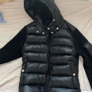 Moncler Cardigan - Storlek M mycket bra skick