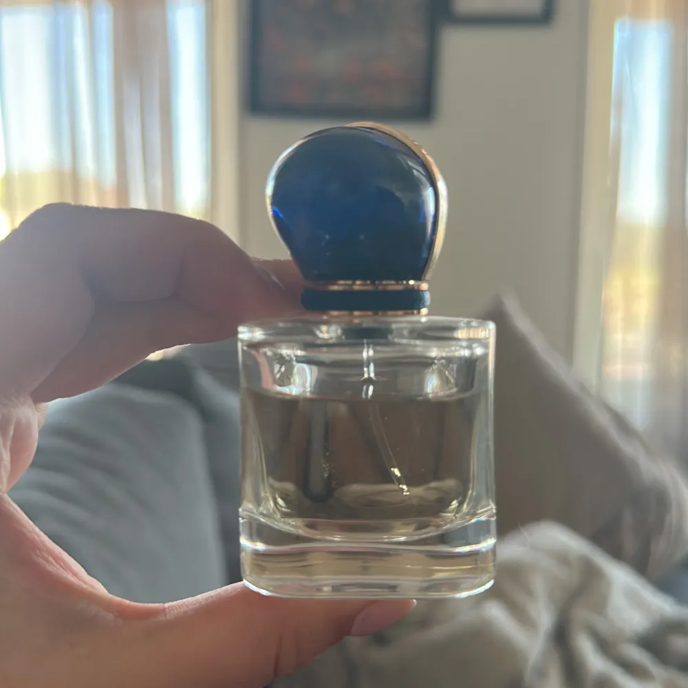 Parfym från Giorgio Armani 30ml Mer än hälften kvar i flaskan!  Ord pris 695kr säljes för 300kr. Parfym.