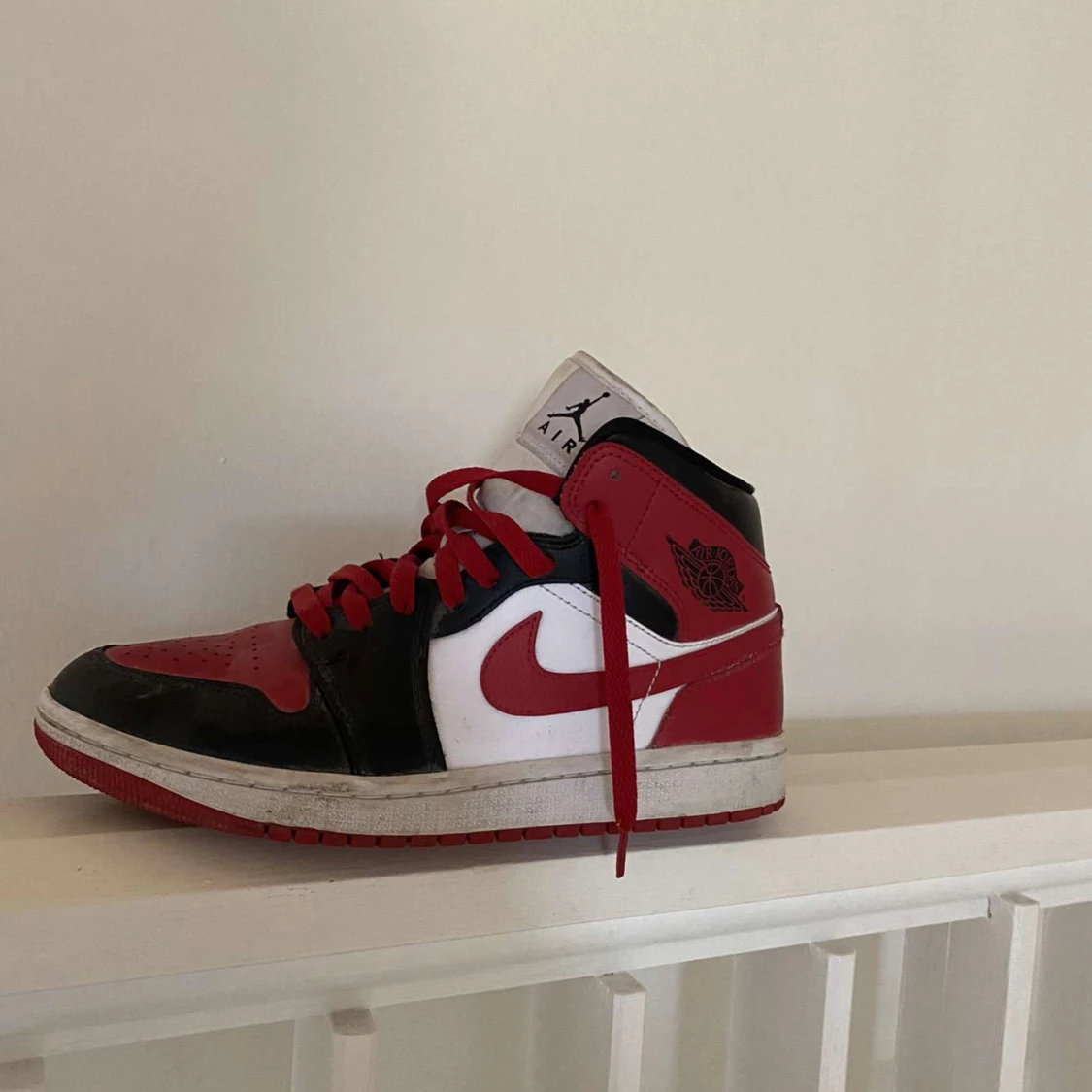 Jordan 1 mid 