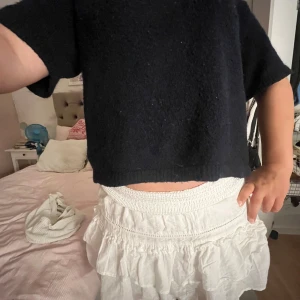 Kjol - Jättesöt kjol från Gina tricot, säljer få jag inte använder den!❤️