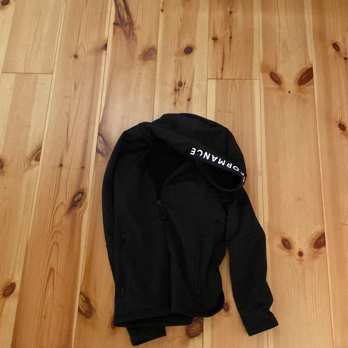 Svart jacka från Peak Performance - 91