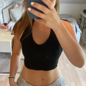 snygg och skön topp - snygg topp i superbra skick😍