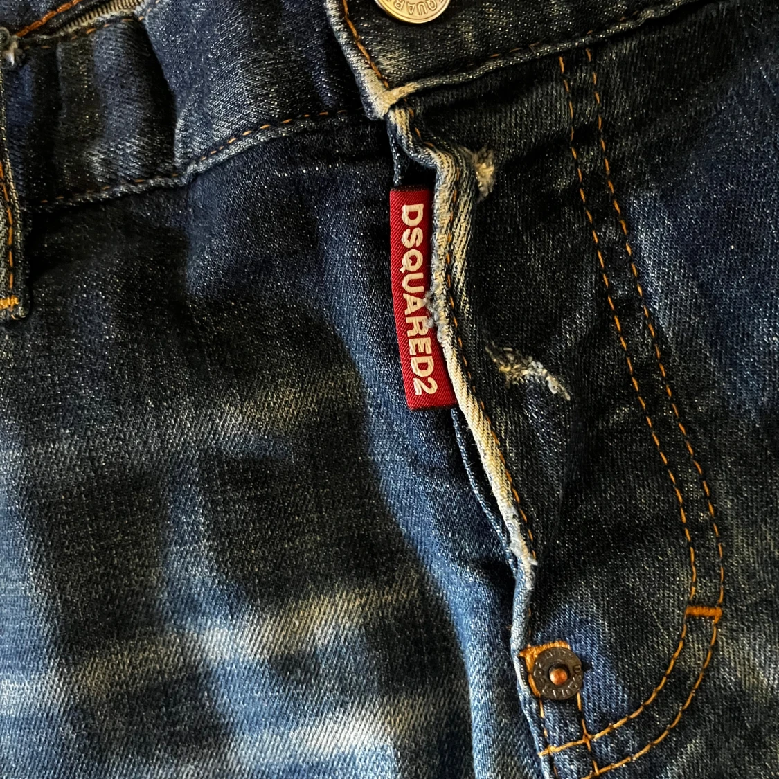 ÄKTA Dsquerd 2 jeans strl 46 - 92