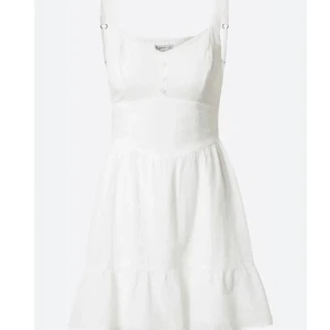 Studentklänning - Från hollister! Helt oanvänd!