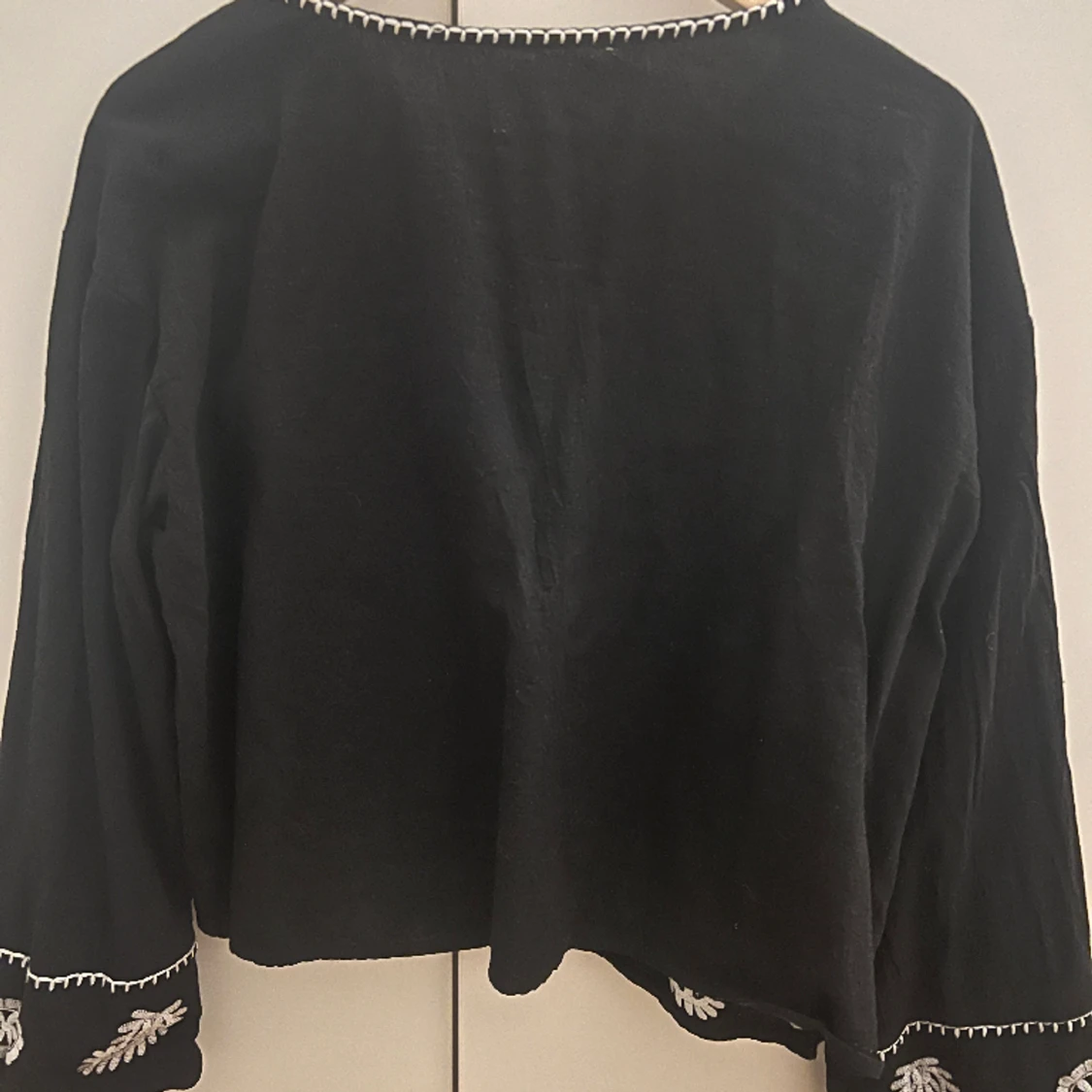 Svart blus  - 90