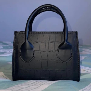 Väska  - Svart liten väska