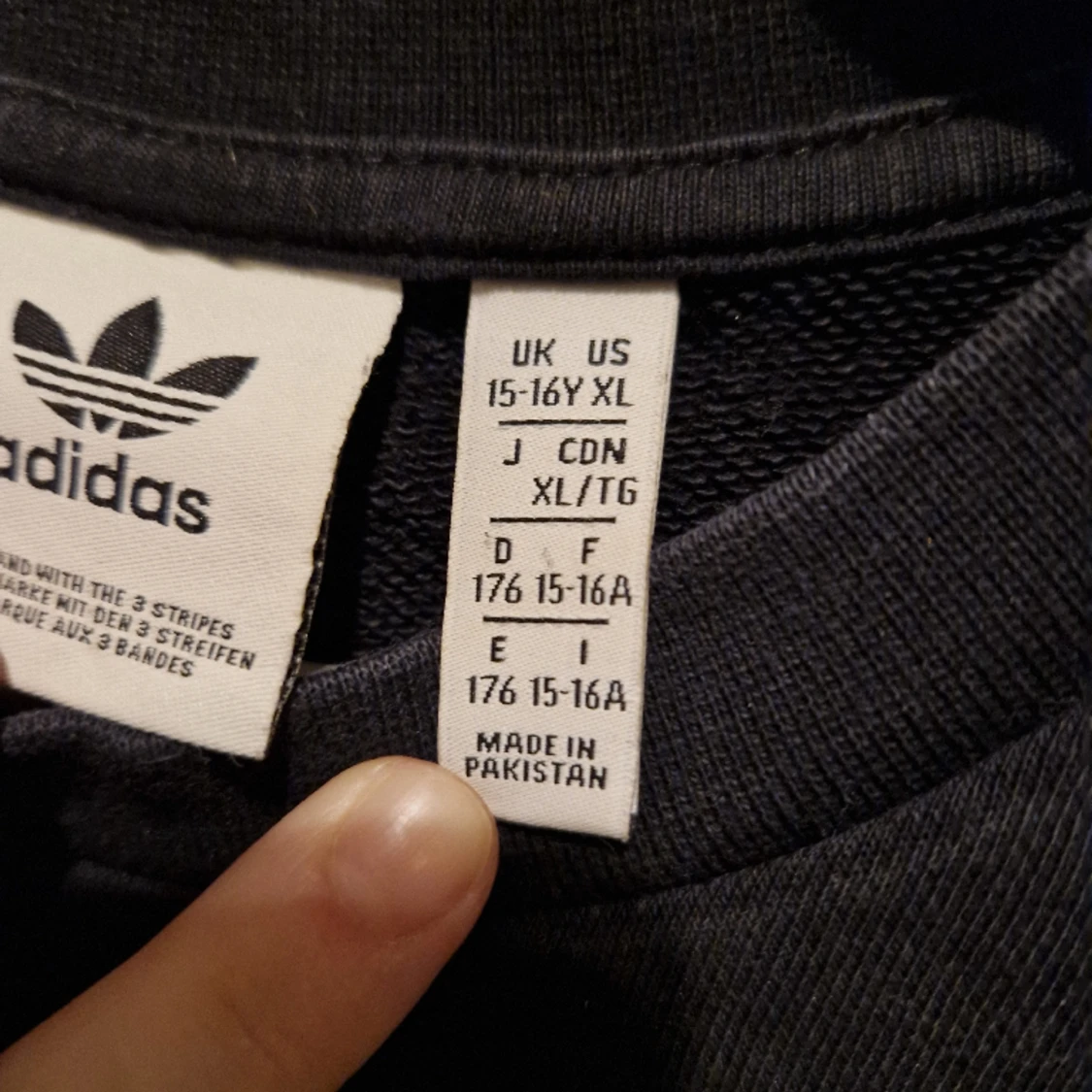 Tröja från adidas  - 91