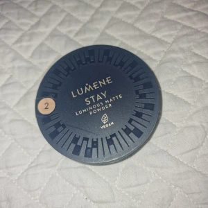 Puder - Helt oanvänt och oöppnat då jag har annat smink🫶🏼