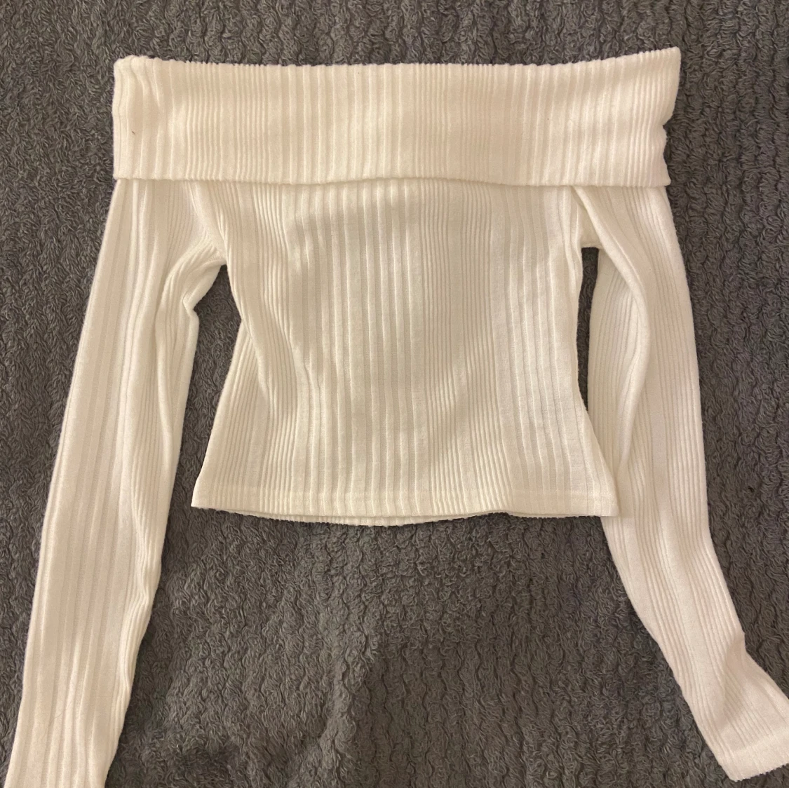 Offshoulder-tröja  - 90