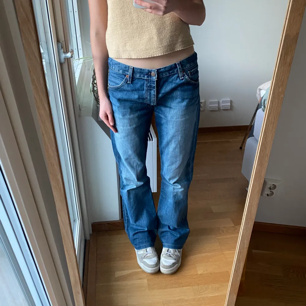 Coola jeans från Levi’s inköpta second hand  men i fint skick :). Jeans & Byxor.