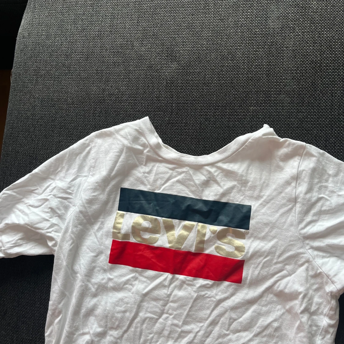 2 levis tröjor  - 90