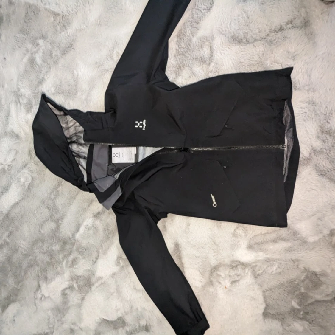 Säljer helt ny Haglöfs jacka för 699 kr