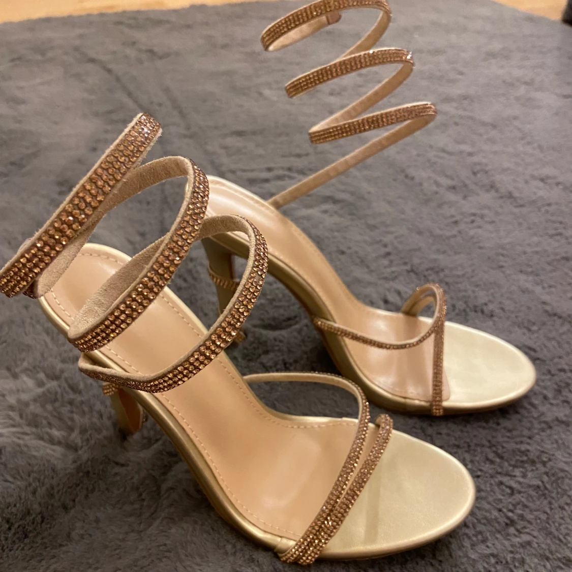 Glittriga klackskor - 90