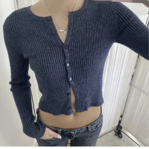 Kofta  - blå kofta från lindex, kommer ej till användning. fint skick💕