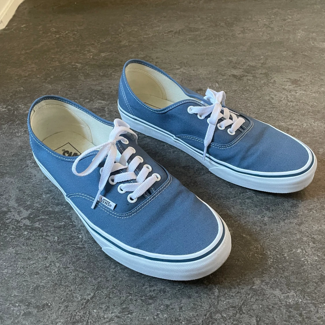 Vans Authentic st 44