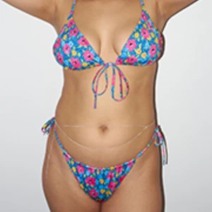 Bikini  - Bikiniset från monki, storlek M/L i toppen & S i underdelen💓BILD FRÅN HEMSIDAN