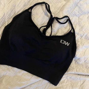 Sport topp från ICIW - Sport topp från ICIW superbra skick😚