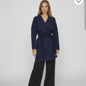 Kappa från vila  - Nyskick aldrig använd men utan prislapp.  Kan gå ner i pris. 😊 skriv om ni vill ha fler bilder. 