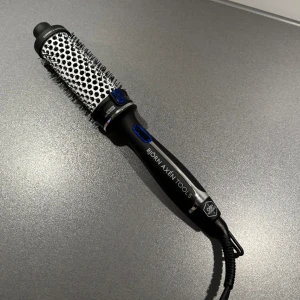 Värmeborste  - Värmeborste ifrån OBH Nordica. Endast testad! Nypris 649