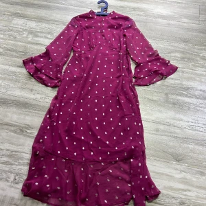 Klänning - Klänning från Kappahl aldrig använd, prislapp är kvar på. Ord. Priset är 599kr säljer till 200kr. Normal i storlek och är jätte fin på. 