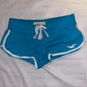 söta hollister shorts😍 - bra skick y2k lågmidjade shorts💕