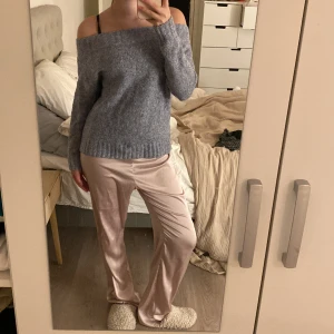 Mysig off skolserie tröja - Bra skick storlek s  Världens mysigaste tröja💙💙