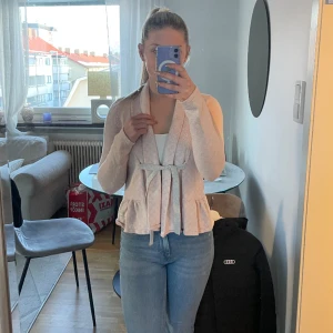 Odd Molly kofta  - Kofta från Odd Molly i storlek 0 (xs). Väldigt bra skick 