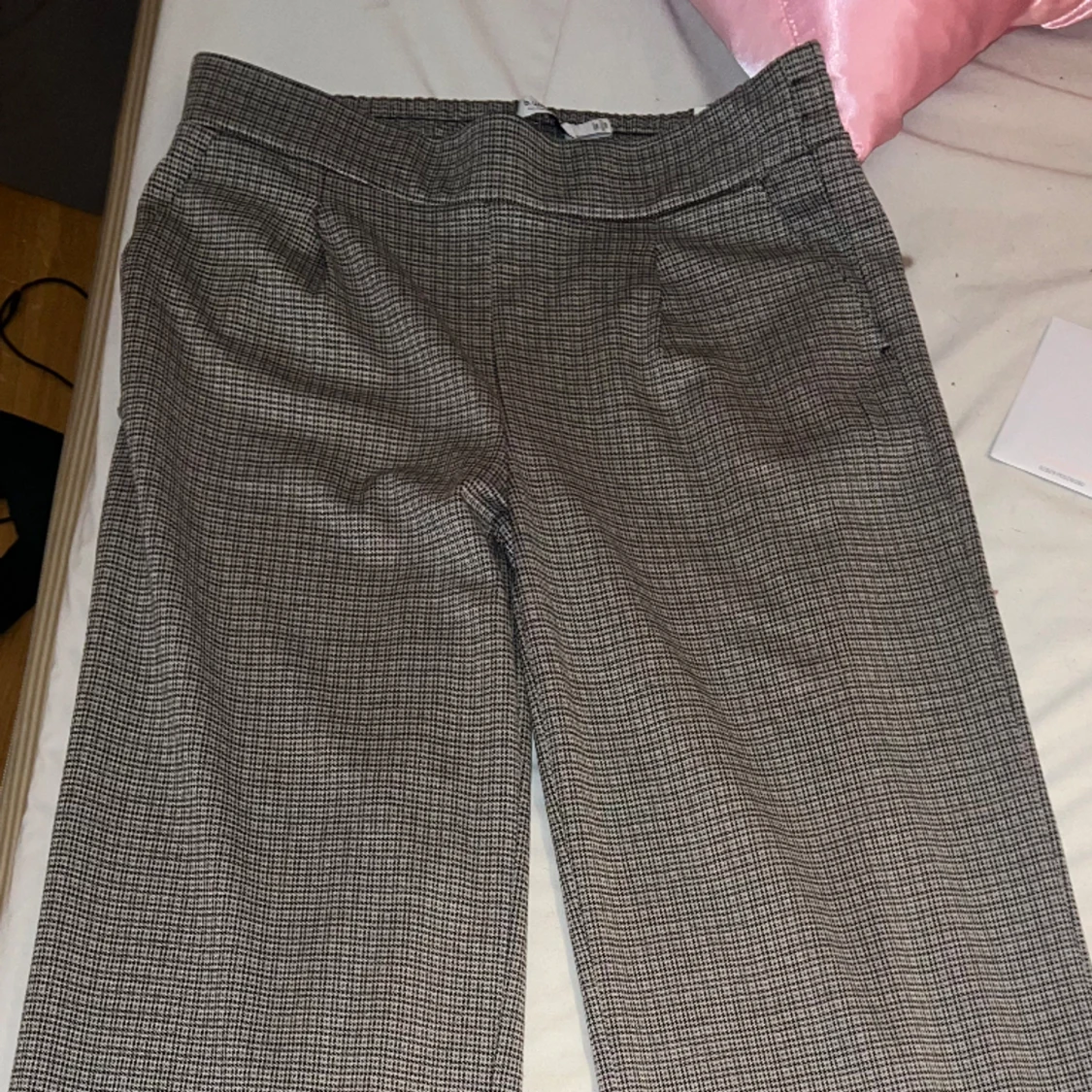 Nya kostymbyxor i stretch