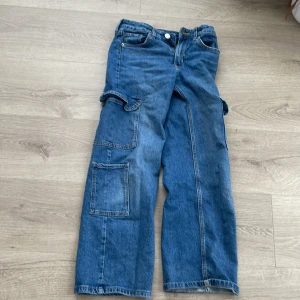  Jeans - Många fickor 