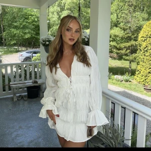 Klänning - Klänning från moa mattssons kollektion med nakd:) Använd en gång.