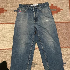 Polar Skate Big Boys  - Ett par blåa slitna Polar skate big Boys med en väldigt snygg wash 