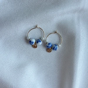 Pärlörhänge  - 🤍