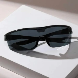 Coola Solglasögon  - Aldrig använt så väljer att sälja💕💕 Perfekt nu till Sommaren 💗