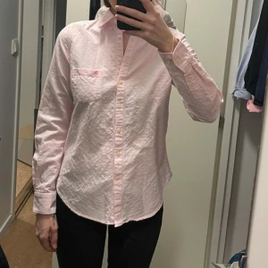 Skjorta Morris - Skjorta från Morris i bra skick. Passar nog xs-s. Köpt på nk i Göteborg 