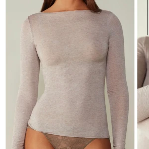 Intimissimi tröja  - Snygg och nästan helt oanvänd tröja från inimissimi i beige  (pris går att diskutera)