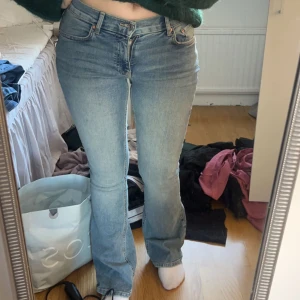Nya jeans - Helt nya jeans från Gina tricot. Ny pris 499. Storkökek 38 men passar mig som har 36