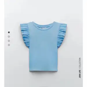 Blå ribbad tröja från zara storlek S, tryck gärna på köp nu 💓