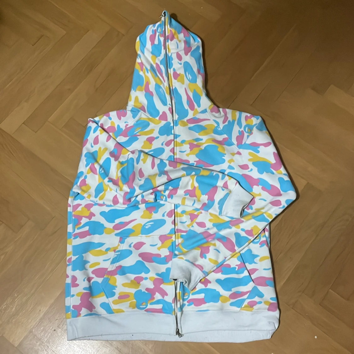 Tvär get bape hoodie  - 90