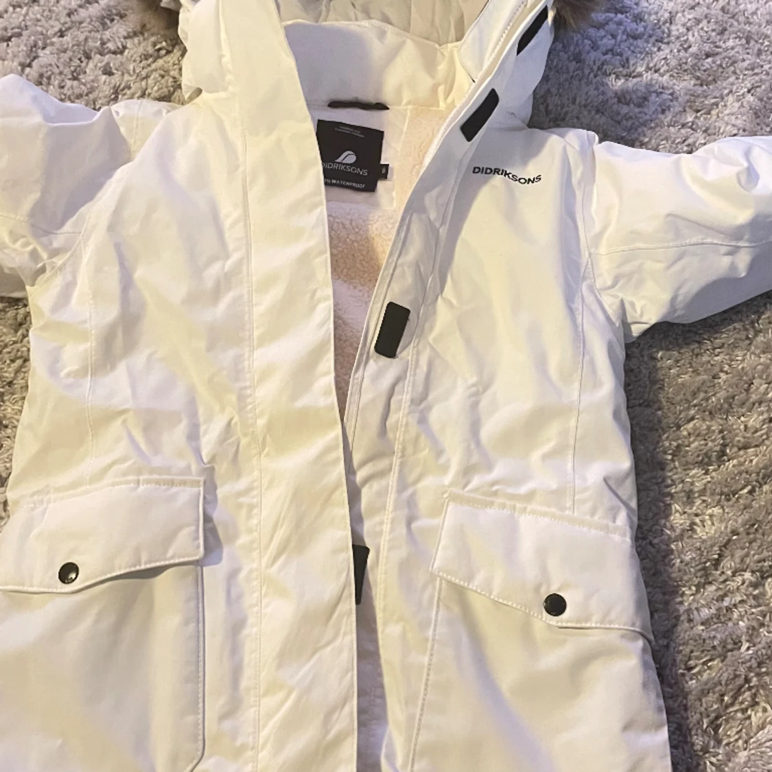 Säljer ny jacka! - 90