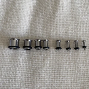 Ear stretching - Öron stretching kit, oanvänt, till ett öra