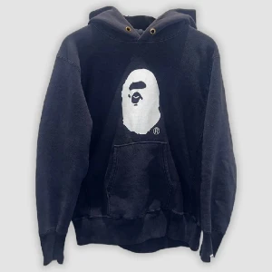 Champion x A Bathing Ape hoodie - Säljer en svinsnygg A Bathing Ape x Champion hoodie!!